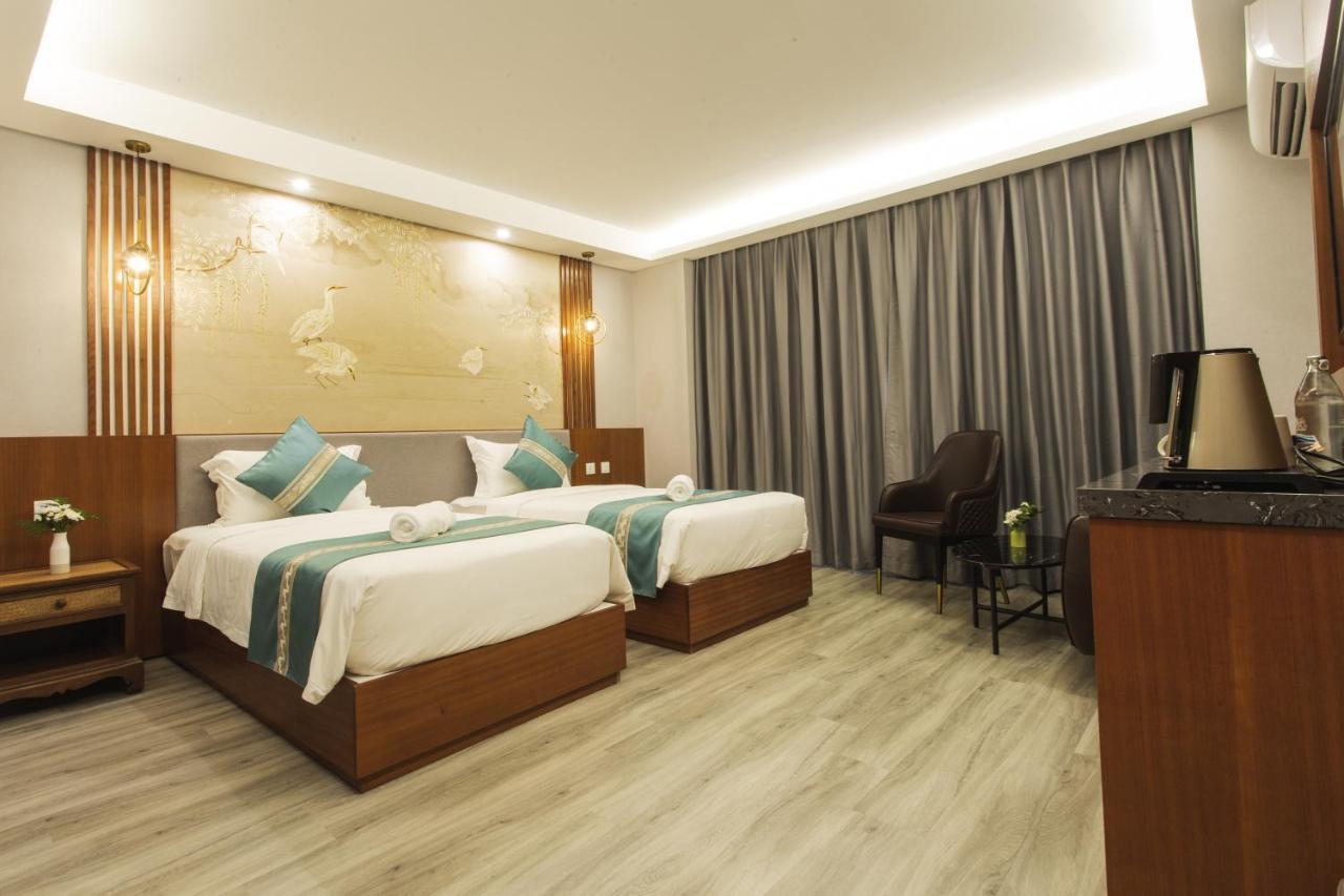 Thapae Twins Hotel 치앙마이 외부 사진